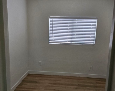 2008 Marlin Avenue - Photo Thumbnail 14