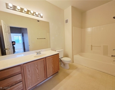 9580 W Reno Avenue - Photo Thumbnail 8