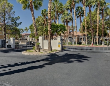 251 S Green Valley Parkway - Photo Thumbnail 42