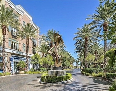 251 S Green Valley Parkway - Photo Thumbnail 52
