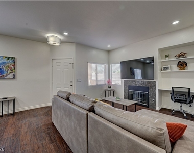 251 S Green Valley Parkway - Photo Thumbnail 5