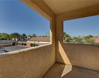 251 S Green Valley Parkway - Photo Thumbnail 2