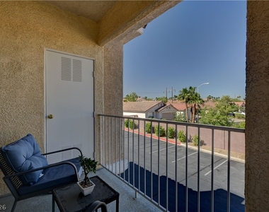 251 S Green Valley Parkway - Photo Thumbnail 34