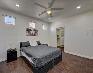 251 S Green Valley Parkway - Photo Thumbnail 25