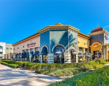 251 S Green Valley Parkway - Photo Thumbnail 55