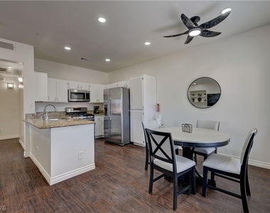 251 S Green Valley Parkway - Photo Thumbnail 10