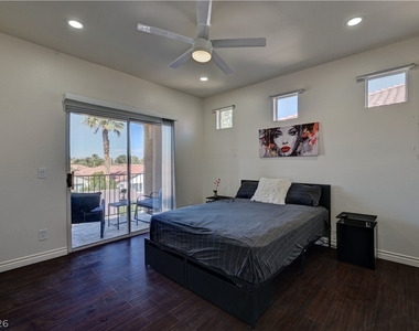 251 S Green Valley Parkway - Photo Thumbnail 22