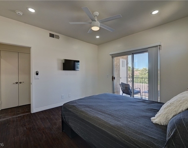 251 S Green Valley Parkway - Photo Thumbnail 23