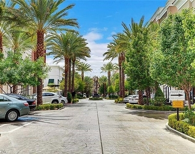 251 S Green Valley Parkway - Photo Thumbnail 48