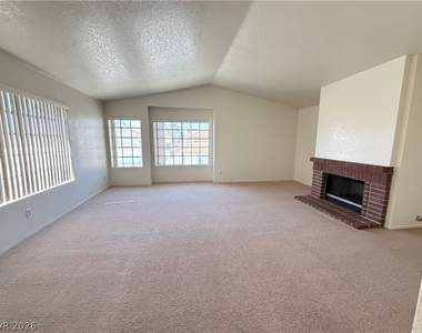 7487 Palermo Avenue - Photo Thumbnail 6