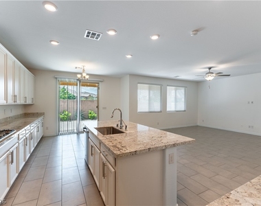 12333 Silvana Street - Photo Thumbnail 2