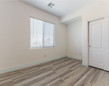 12333 Silvana Street - Photo Thumbnail 15