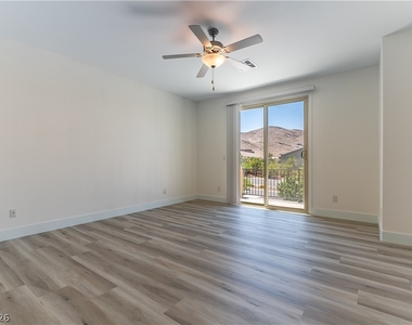 12333 Silvana Street - Photo Thumbnail 10