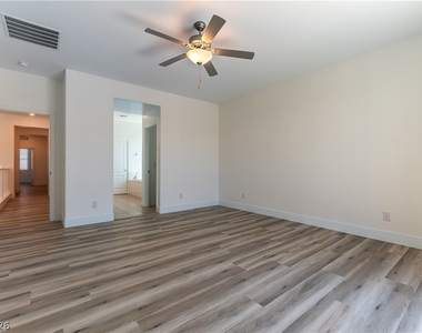 12333 Silvana Street - Photo Thumbnail 11