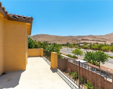 12333 Silvana Street - Photo Thumbnail 9