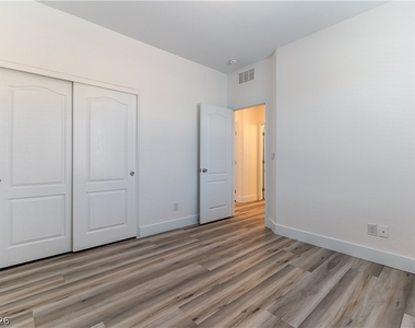 12333 Silvana Street - Photo Thumbnail 17