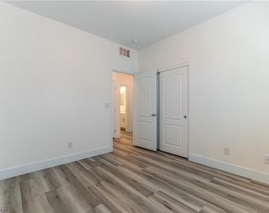 12333 Silvana Street - Photo Thumbnail 19