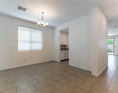 12333 Silvana Street - Photo Thumbnail 6