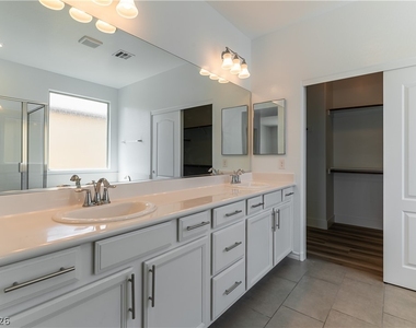 12333 Silvana Street - Photo Thumbnail 13