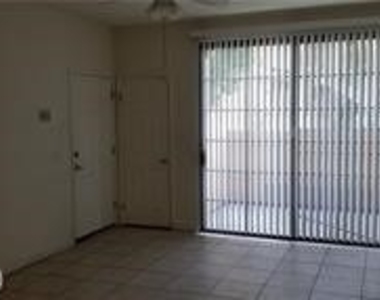 5158 S Jones Boulevard - Photo Thumbnail 5