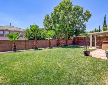 11223 Tribiani Ave Avenue - Photo Thumbnail 4
