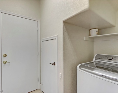11223 Tribiani Ave Avenue - Photo Thumbnail 16