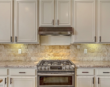 11223 Tribiani Ave Avenue - Photo Thumbnail 13