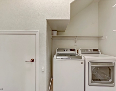 11223 Tribiani Ave Avenue - Photo Thumbnail 14