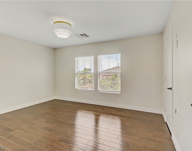 11223 Tribiani Ave Avenue - Photo Thumbnail 33