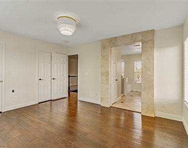 11223 Tribiani Ave Avenue - Photo Thumbnail 35