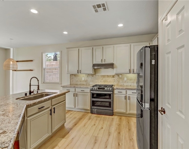 11223 Tribiani Ave Avenue - Photo Thumbnail 12