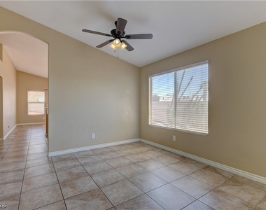 8100 W Gilmore Avenue - Photo Thumbnail 6