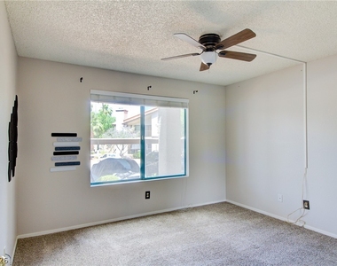 1575 W Warm Springs Road - Photo Thumbnail 5