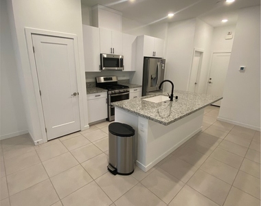 3211 Centano Avenue - Photo Thumbnail 11