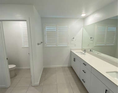 3211 Centano Avenue - Photo Thumbnail 20