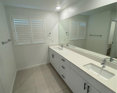 3211 Centano Avenue - Photo Thumbnail 21