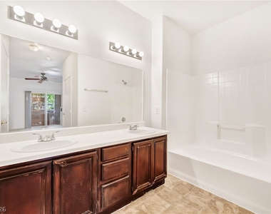 10245 S Maryland Parkway - Photo Thumbnail 14