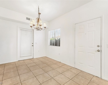 10245 S Maryland Parkway - Photo Thumbnail 5