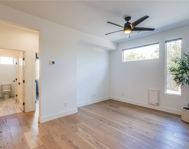 4228 Orchard Run Avenue - Photo Thumbnail 20