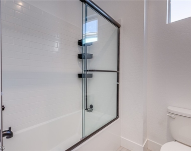 4228 Orchard Run Avenue - Photo Thumbnail 18