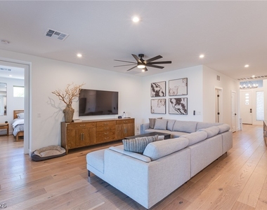 4228 Orchard Run Avenue - Photo Thumbnail 11