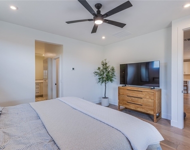 4228 Orchard Run Avenue - Photo Thumbnail 23