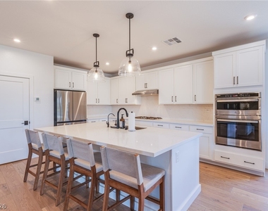4228 Orchard Run Avenue - Photo Thumbnail 8