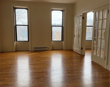 137 S Peterboro Street - Photo Thumbnail 3