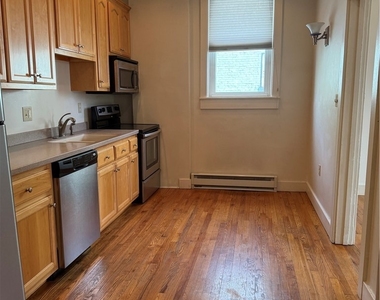 137 S Peterboro Street - Photo Thumbnail 9