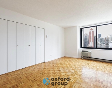 East 34th Street - Photo Thumbnail 2