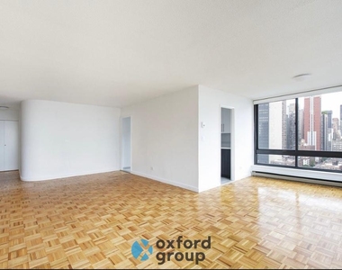 East 34th Street - Photo Thumbnail 1