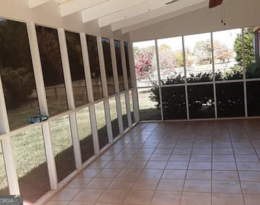 1070 Camden Park Drive - Photo Thumbnail 12