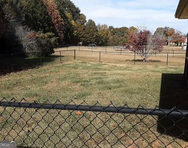 1070 Camden Park Drive - Photo Thumbnail 13