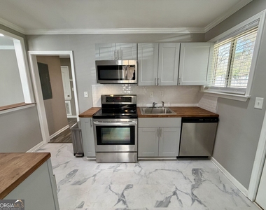 2912 Glenwood Avenue Se - Photo Thumbnail 9